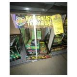 REPTILE HABITAT - ZOO MED NATURALIST TERRARIUM