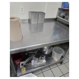 STAINLESS STEEL TABLE - 24