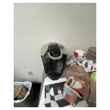 KEURIG COFFEE MACHINE