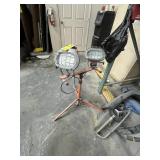 HDX 2-LAMP SHOP LIGHT ON STAND