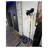 BARN DOOR STAGE LIGHT WITH TRIPOD