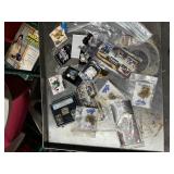 ASSORTED SPORTS MEMORABILIA PINS - MARLINS, METS,