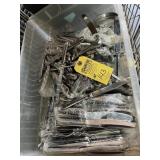 LOT BUTTER KNIVES (SMALL TOTE)