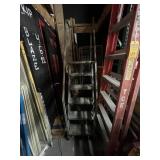 WAREHOUSE LADDER WITH 6 STEPS ON WHEELS