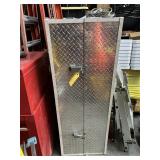 DIAMOND PLATE PODIUM IN A BOX