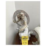 LLADRO FIGURINE - SITTING WOMAN WITH HARP
