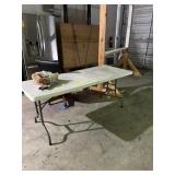 FOLDING TABLE - 6'