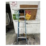 WERNER FIBERGLASS LADDER - 6'