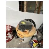 RIDGID SHOP VAC (MISSING WHEELS)