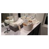 10PC BATHROOM ITEMS