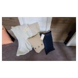 5PC PILLOWS & BLANKET