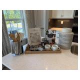 ASSORTED KITCHEN ITEMS