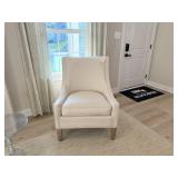 ACCENT CHAIR