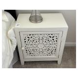 2PC ACCENT CABINETS