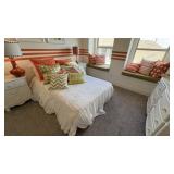 24PC FULL BEDDING & CUSHIONS