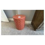 ACCENT TABLE