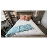 7PC QUEEN BEDDING