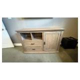 MEDIA CABINET