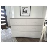 2PC DRESSER & NIGHTSTAND