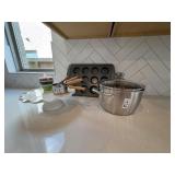 8PC KITCHEN ITEMS
