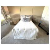 6PC QUEEN BEDDING
