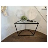 ACCENT TABLE