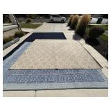 AREA RUG