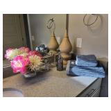 7 PC ASSORTED DECO