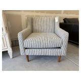 ARM CHAIR