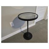 ACCENT TABLE