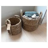 2PC BASKETS W/THROW BLANKETS