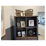 ASSORTED DECOR ITEMS