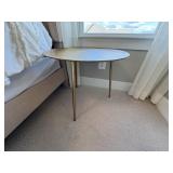 SIDE TABLE SIDE TABLE