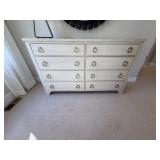 DRESSER DRESSER