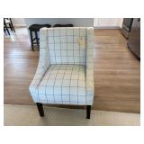 ACCENT CHAIR