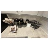 10PC ASSORTED KITCHEN ITEMS