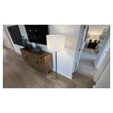 FLOOR LAMP