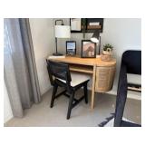 DESK & CHAIR