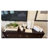 ASSORTED Dï¿½COR ITEMS