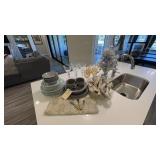 ASSORTED DINING ITEMS