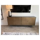 SIDEBOARD