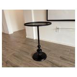 ACCENT TABLE