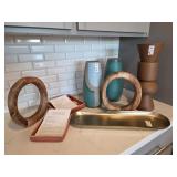 8PC ASSORTED Dï¿½COR ITEMS