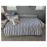 5PC TWIN BEDDING ITEMS