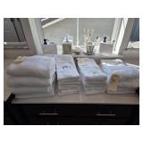 ASSORTED BATHROOM ITEMS