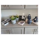 ASSORTED Dï¿½COR ITEMS