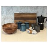 11PC ASSORTED KITCHEN ITEMS