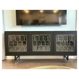 MEDIA CONSOLE