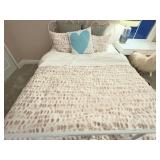 9PC QUEEN BEDDING