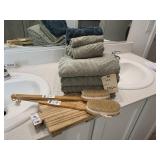 7PC BATH DECOR
